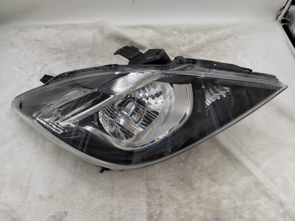 MAZDA BT-50 2016-2019 HALOGEN R.H.S HEADLIGHT ASSEMBLY