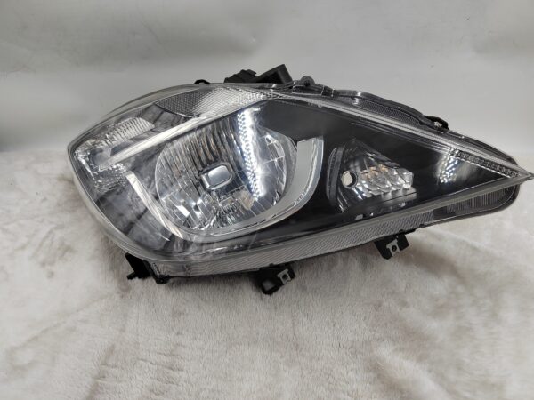 MAZDA BT-50 2016-2019 HALOGEN R.H.S HEADLIGHT ASSEMBLY