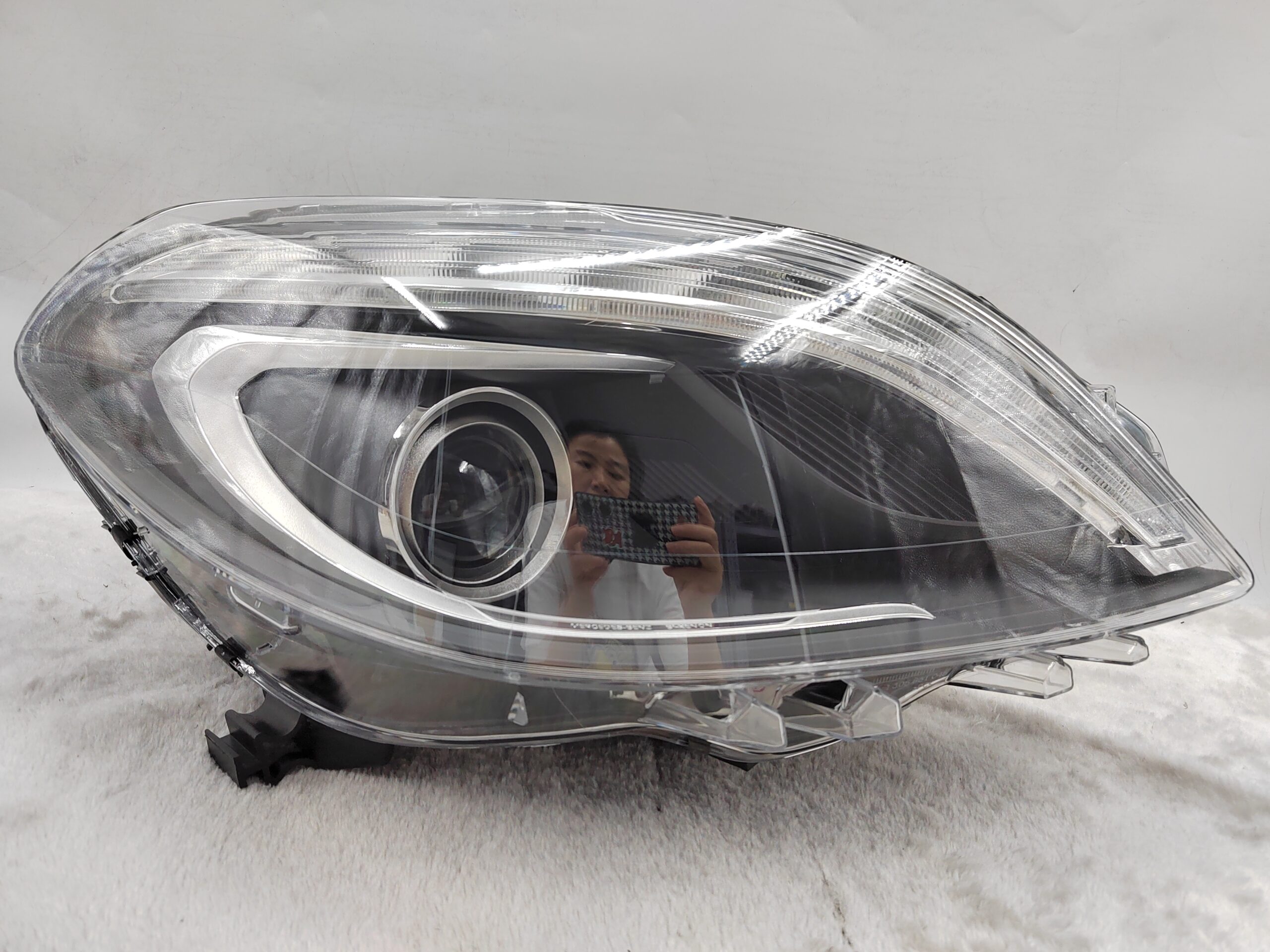 MERCEDES-BENZ B-CLASS W246 B200 2012-2016 XENON R.H.S HEADLIGHT ASSEMBLY