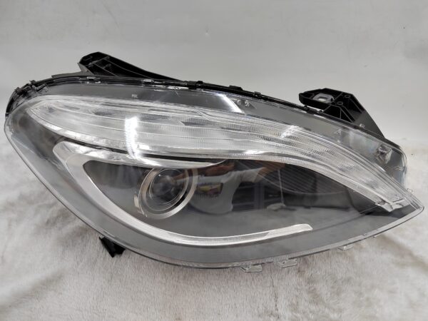 MERCEDES-BENZ B-CLASS W246 B200 2012-2016 XENON R.H.S HEADLIGHT ASSEMBLY