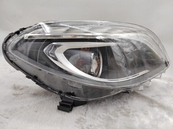 MERCEDES-BENZ B-CLASS W246 B200 2012-2016 XENON R.H.S HEADLIGHT ASSEMBLY