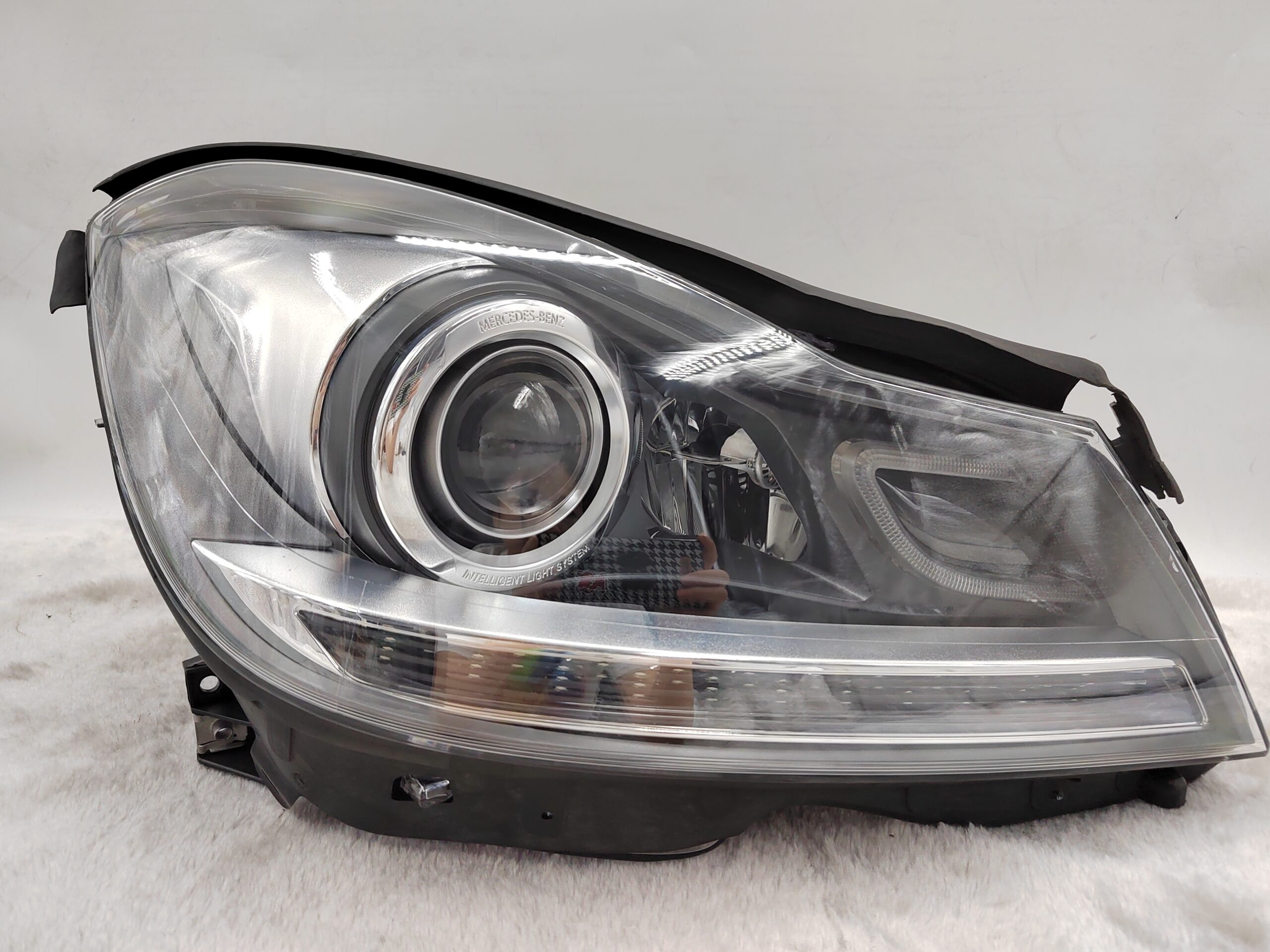 MERCEDES-BENZ C-CLASS W204 2012-2013 XENON R.H.S HEADLIGHT ASSEMBLY