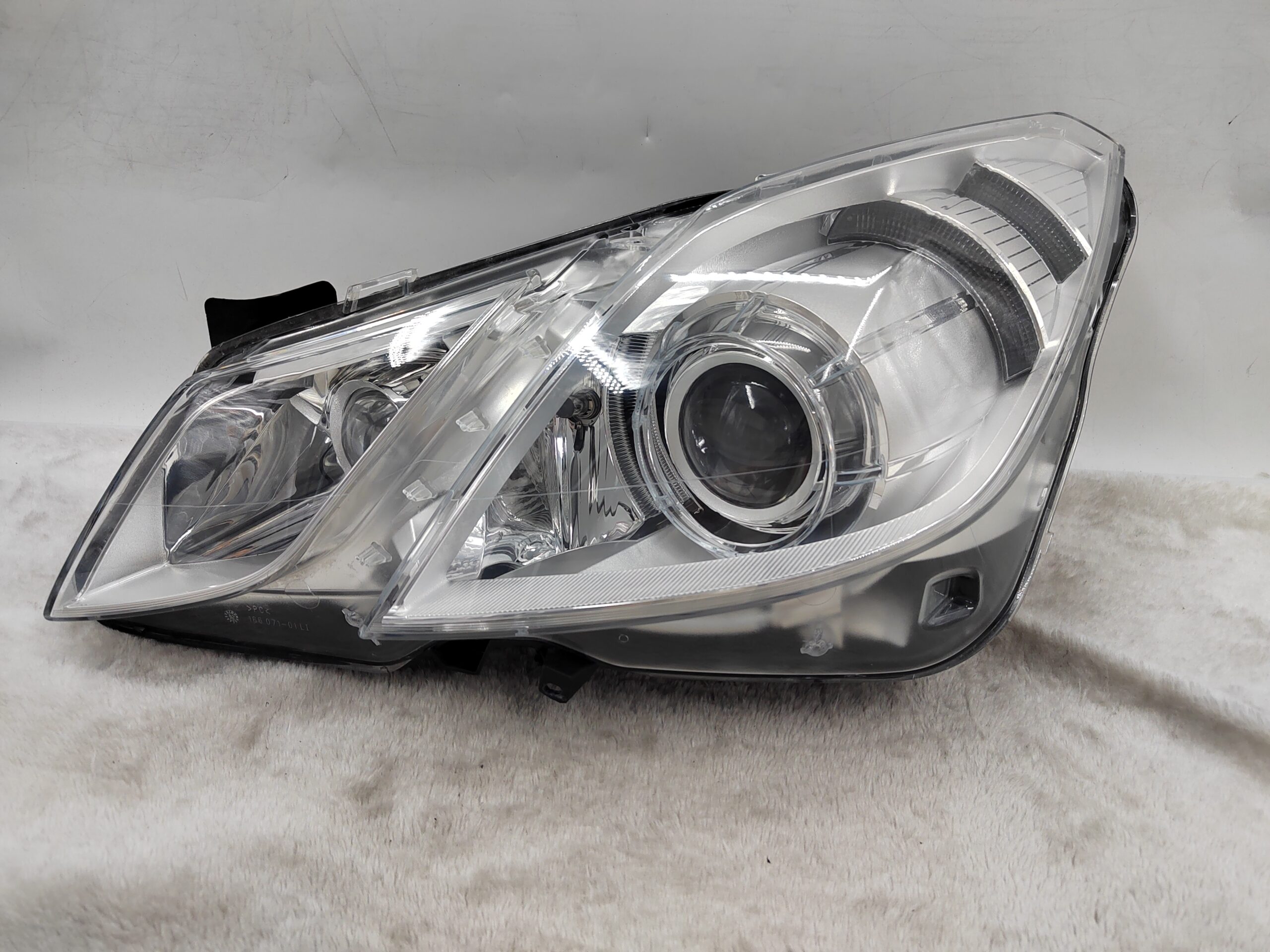 MERCEDES-BENZ E-CLASS W207 2009-2012 XENON L.H.S HEADLIGHT ASSEMBLY