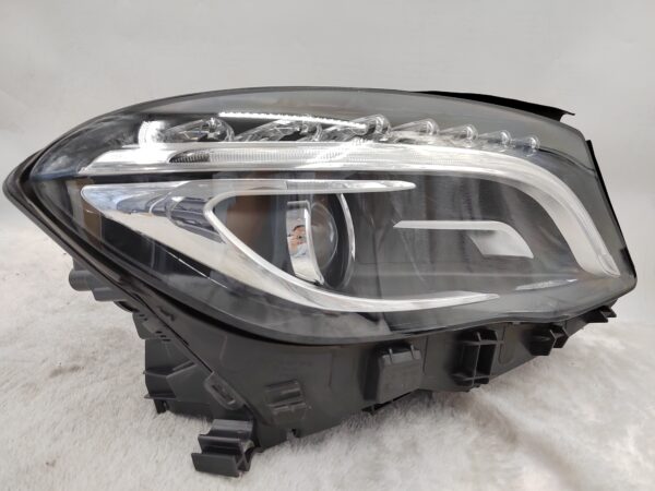 MERCEDES BENZ GLA-CLASS W156 2017-2019 XENON R.H.S HEADLIGHT ASSEMBLY