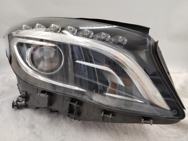 MERCEDES BENZ GLA-CLASS W156 2017-2019 XENON R.H.S HEADLIGHT ASSEMBLY