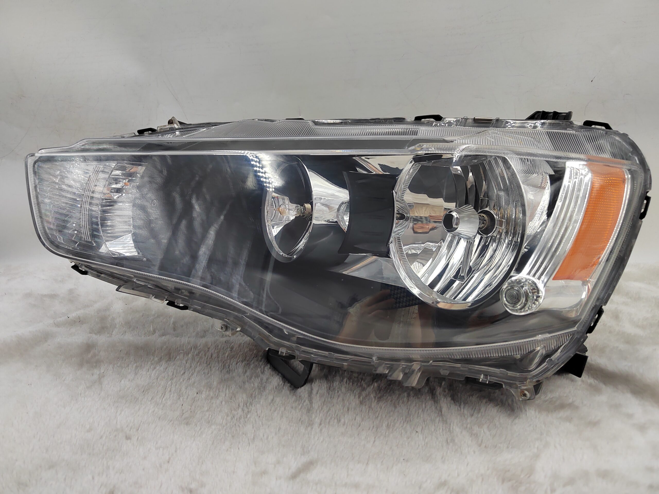 MITSUBISHI LANCER 2008-2018 HALOGEN L.H.S HEADLIGHT ASSEMBLY