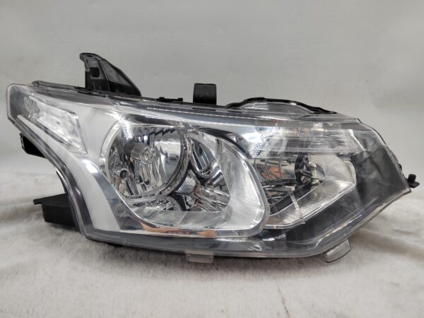 MITSUBISHI OUTLANDER 2013-2015 HALOGEN R.H.S HEADLIGHT ASSEMBLY