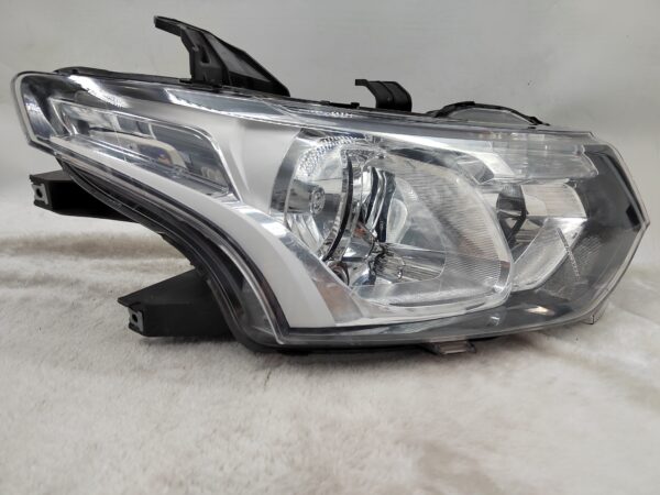 MITSUBISHI OUTLANDER 2013-2015 HALOGEN R.H.S HEADLIGHT ASSEMBLY