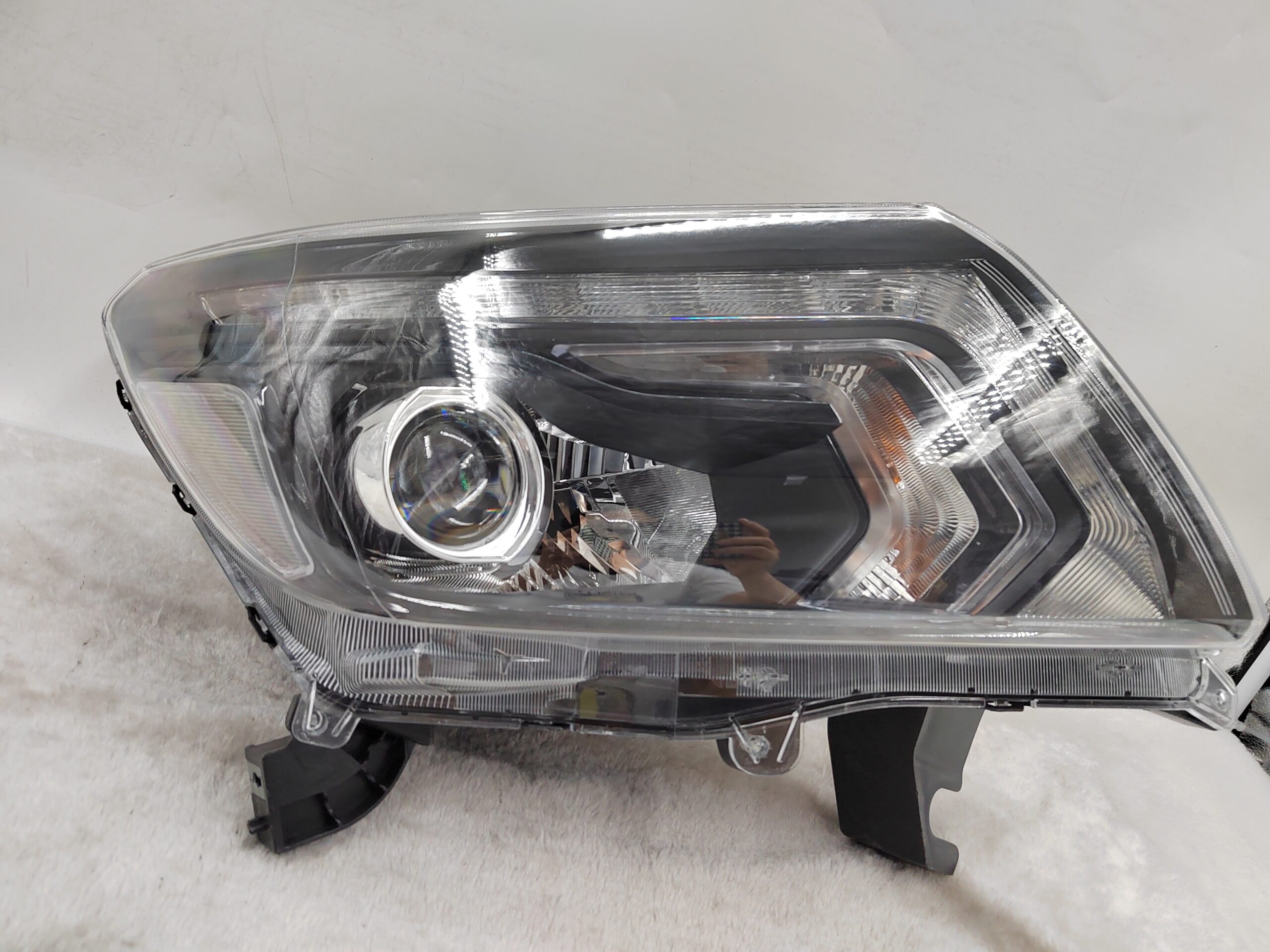 NISSAN NAVARA NP300 2015-2020 LED R.H.S HEADLIGHT ASSEMBLY