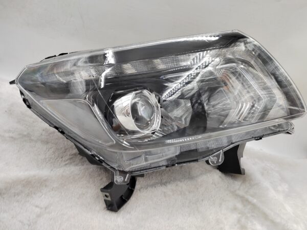 NISSAN NAVARA NP300 2015-2020 LED R.H.S HEADLIGHT ASSEMBLY