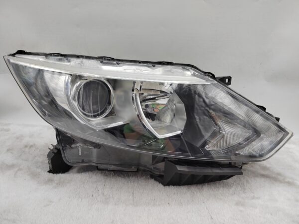 NISSAN QASHQAI J11 2014-2016 HALOGEN R.H.S HEADLIGHT ASSEMBLY