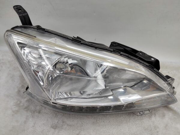 NISSAN SENTRA PULSAR 2013-2015 HALOGEN R.H.S HEADLIGHT ASSEMBLY