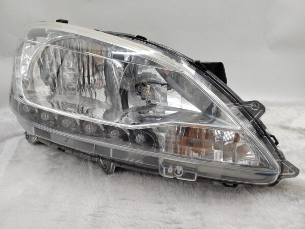 NISSAN SENTRA PULSAR 2013-2015 HALOGEN R.H.S HEADLIGHT ASSEMBLY