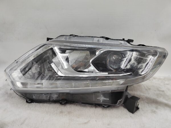 NISSAN X-TRAIL 2014-2016 LED L.H.S HEADLIGHT ASSEMBLY