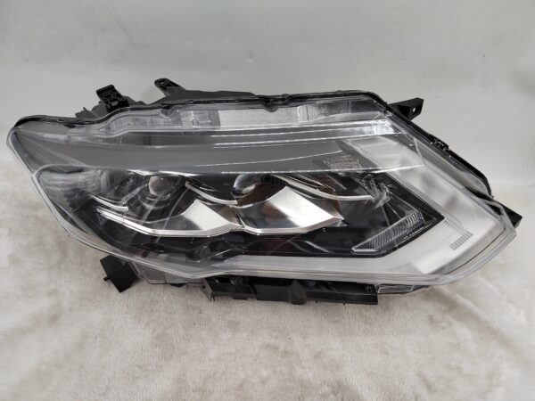 NISSAN X-TRAIL T32 2017-2019 LED R.H.S HEADLIGHT ASSEMBLY