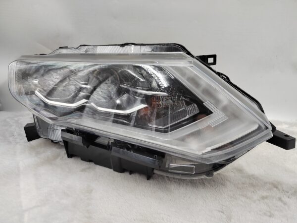 NISSAN X-TRAIL T32 2017-2019 LED R.H.S HEADLIGHT ASSEMBLY