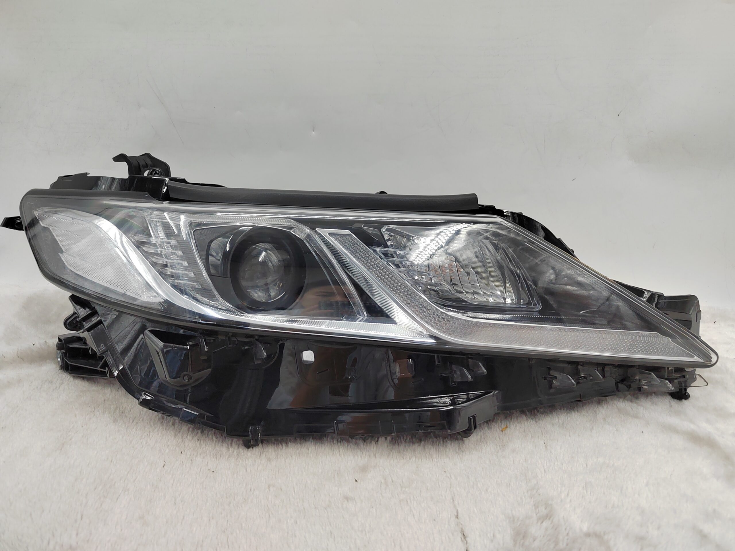 TOYOTA CAMRY ACV70 2018-2022 LED R.H.S HEADLIGHT ASSEMBLY