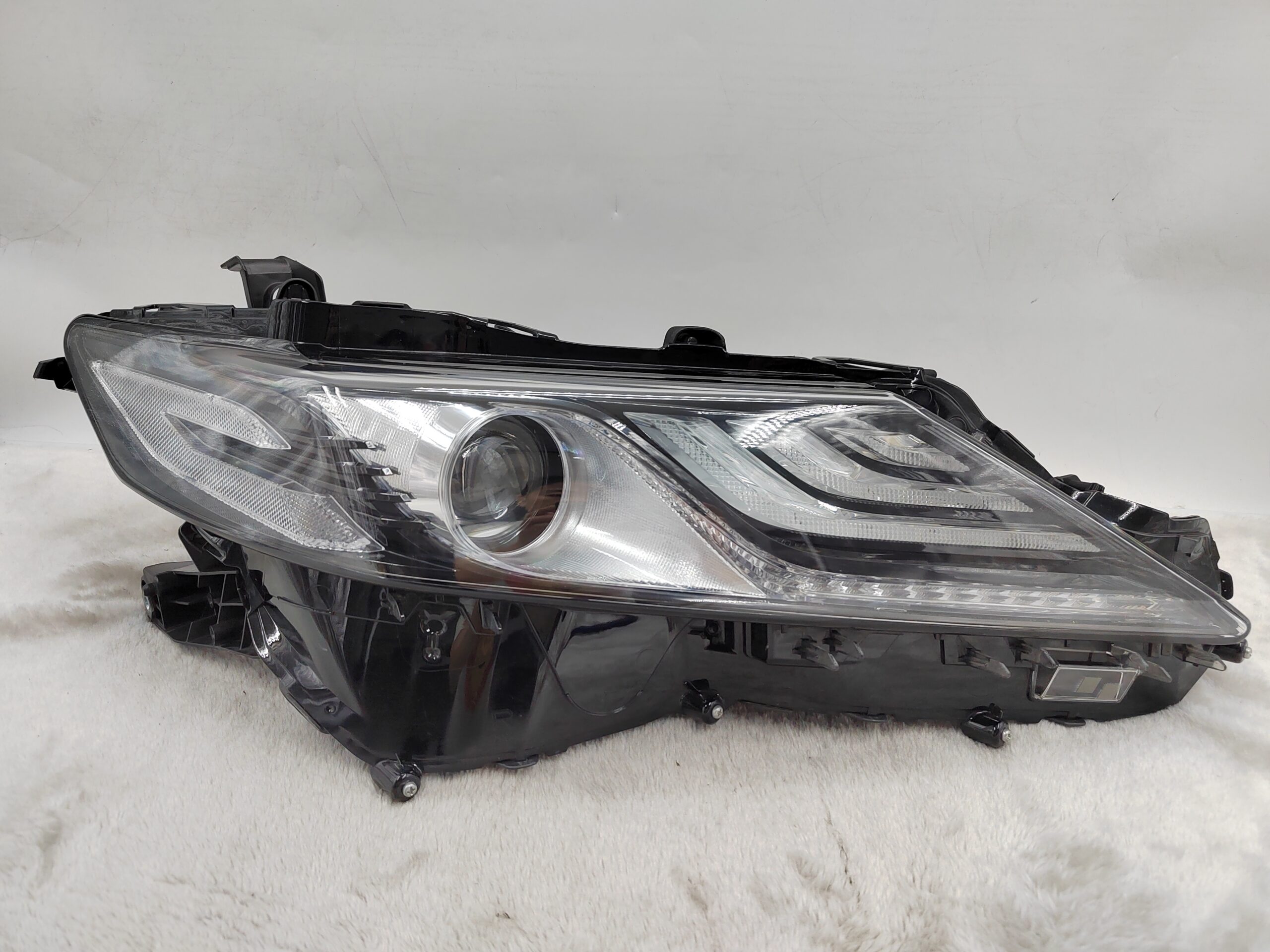 TOYOTA CAMRY ACV70 2018-2022 LED R.H.S HEADLIGHT ASSEMBLY