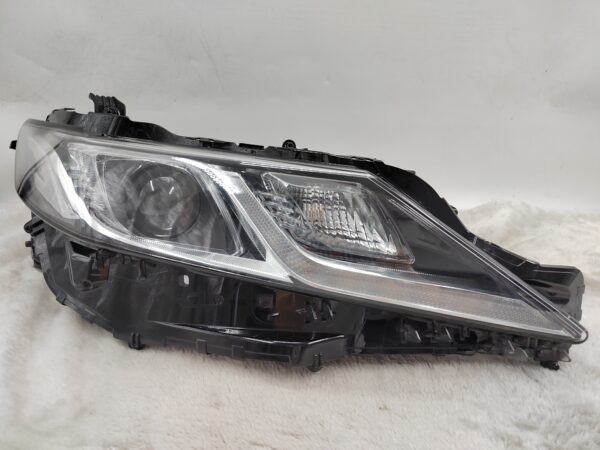 TOYOTA CAMRY ACV70 2018-2022 LED R.H.S HEADLIGHT ASSEMBLY