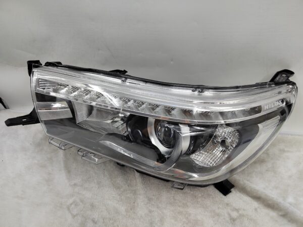 TOYOTA HILUX REVO 2015-2019 LED L.H.S HEADLIGHT ASSEMBLY