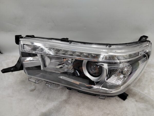 TOYOTA HILUX REVO 2015-2019 LED L.H.S HEADLIGHT ASSEMBLY