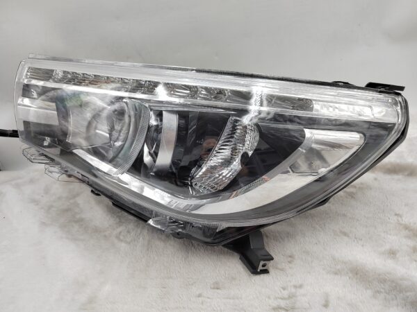 TOYOTA HILUX REVO 2015-2019 LED L.H.S HEADLIGHT ASSEMBLY