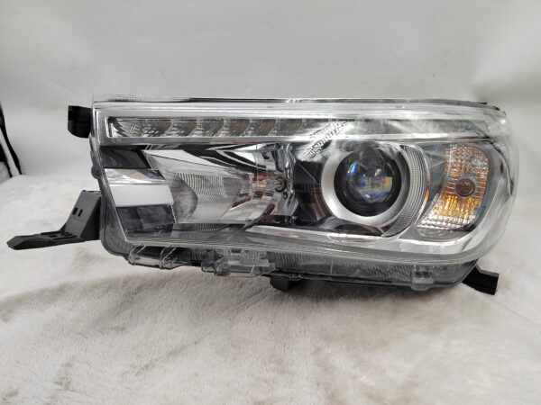 TOYOTA HILUX REVO 2015-2019 LED L.H.S HEADLIGHT ASSEMBLY