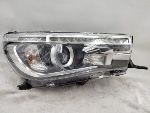 TOYOTA HILUX REVO 2015-2019 LED R.H.S HEADLIGHT ASSEMBLY