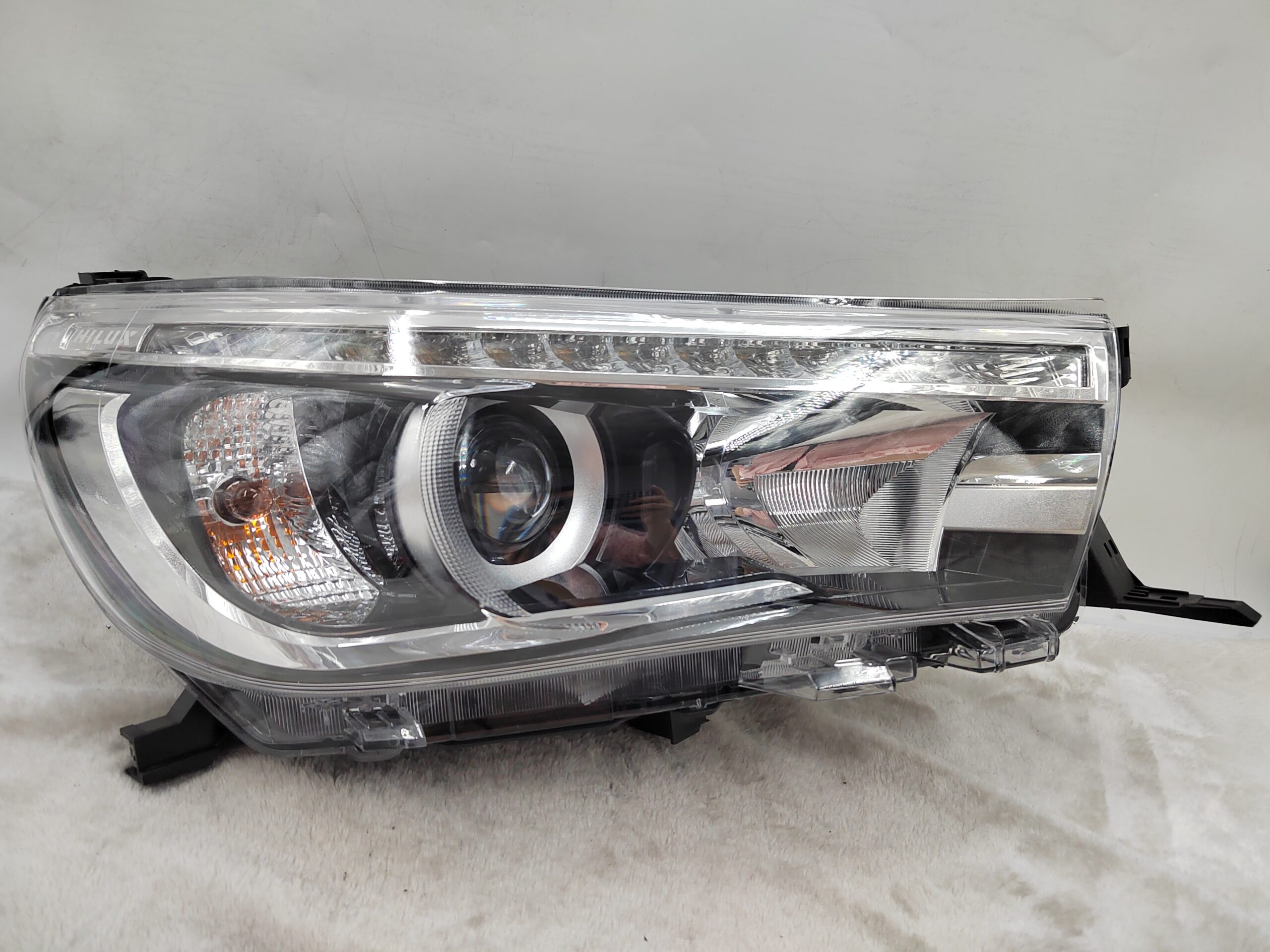 TOYOTA HILUX REVO 2015-2019 LED R.H.S HEADLIGHT ASSEMBLY