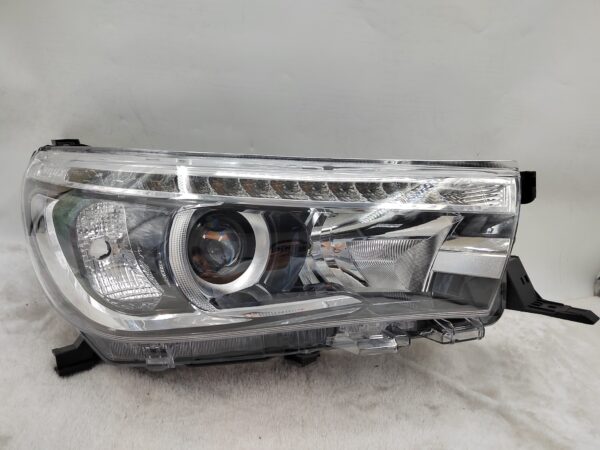 TOYOTA HILUX REVO 2015-2019 LED R.H.S HEADLIGHT ASSEMBLY