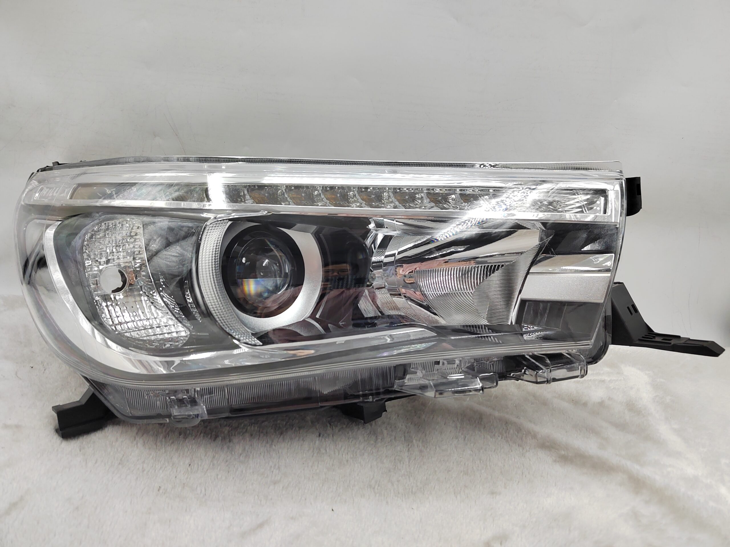 TOYOTA HILUX REVO 2015-2019 LED R.H.S HEADLIGHT ASSEMBLY