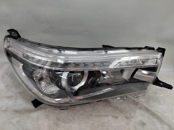 TOYOTA HILUX REVO 2015-2019 LED R.H.S HEADLIGHT ASSEMBLY