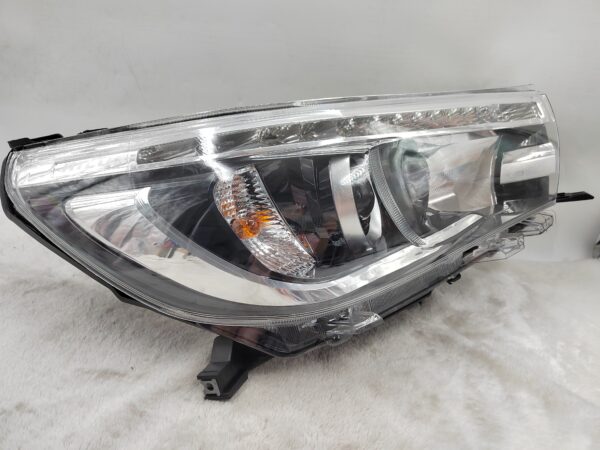 TOYOTA HILUX REVO 2015-2019 LED R.H.S HEADLIGHT ASSEMBLY