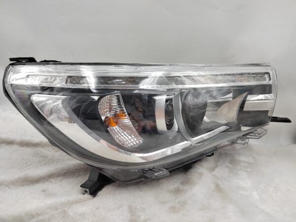 TOYOTA HILUX REVO 2015-2019 LED R.H.S HEADLIGHT ASSEMBLY