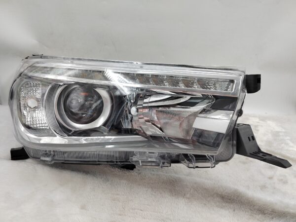 TOYOTA HILUX REVO 2015-2019 LED R.H.S HEADLIGHT ASSEMBLY