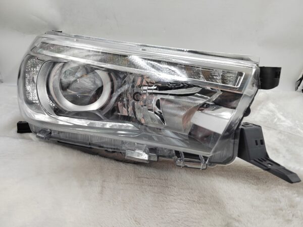 TOYOTA HILUX REVO 2015-2019 LED R.H.S HEADLIGHT ASSEMBLY