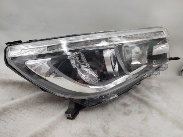 TOYOTA HILUX REVO 2015-2019 LED R.H.S HEADLIGHT ASSEMBLY