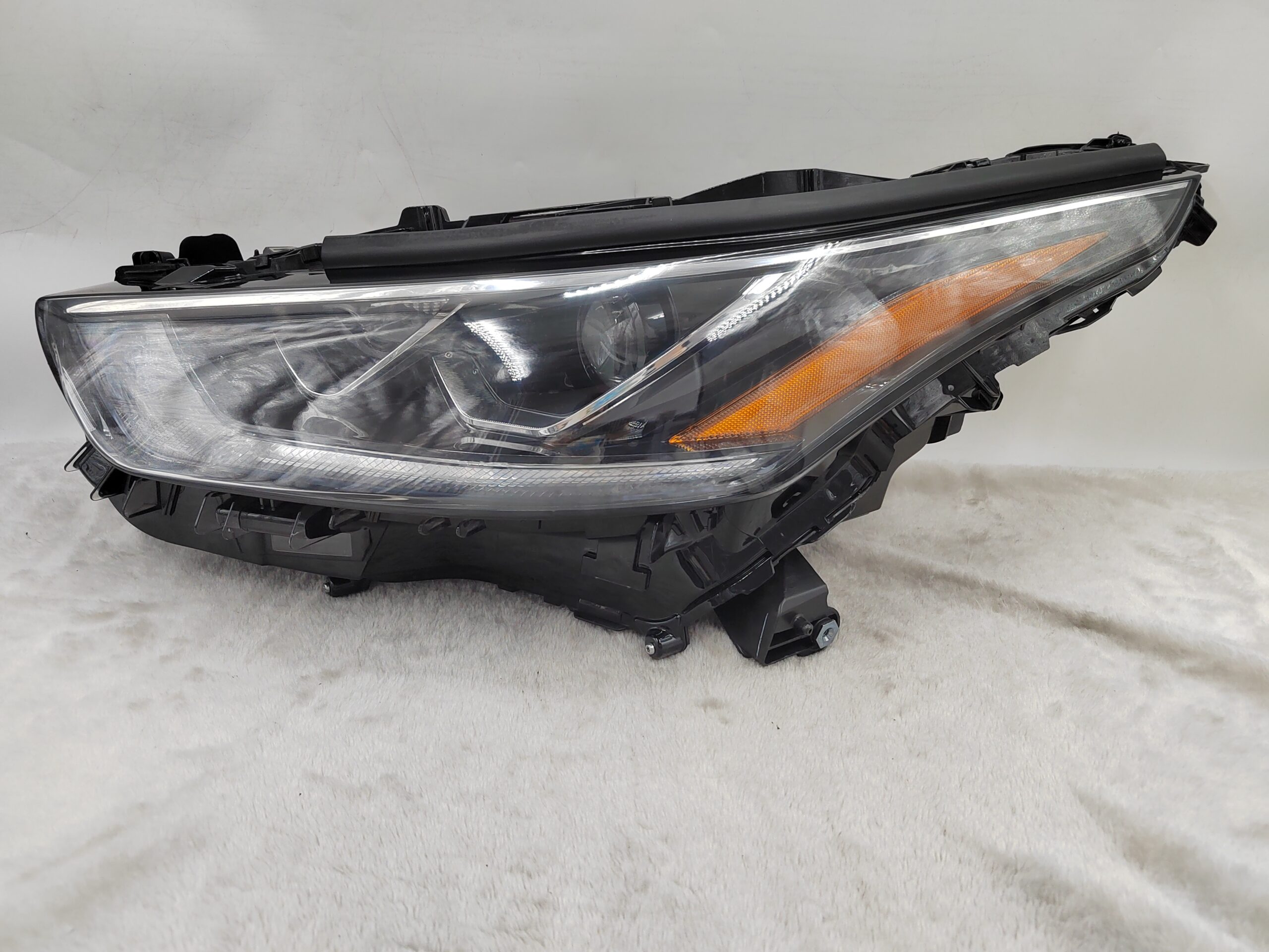 TOYOTA KLUGER 2020-2023 LENS LED L.H.S HEADLIGHT ASSEMBLY