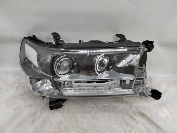 TOYOTA LANDCRUISER 200 SERIES VDJ200R 2016-2021 LED R.H.S HEADLIGHT ASSEMBLY