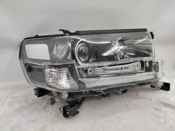 TOYOTA LANDCRUISER 200 SERIES VDJ200R 2016-2021 LED R.H.S HEADLIGHT ASSEMBLY