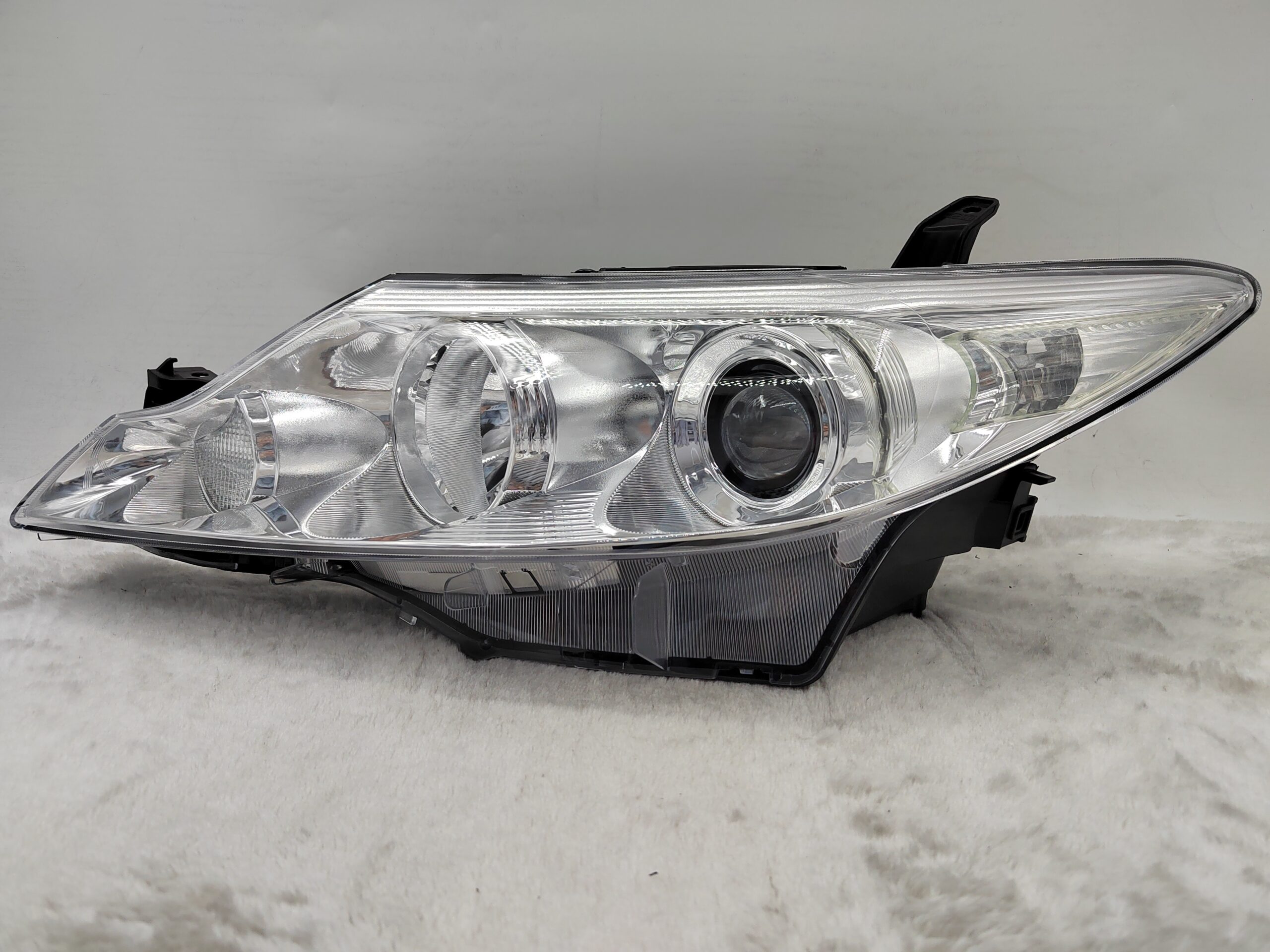 TOYOTA TARAGO/PREVIA ESTIMA 2009-2019 LENS HALOGEN L.H.S HEADLIGHT ASSEMBLY