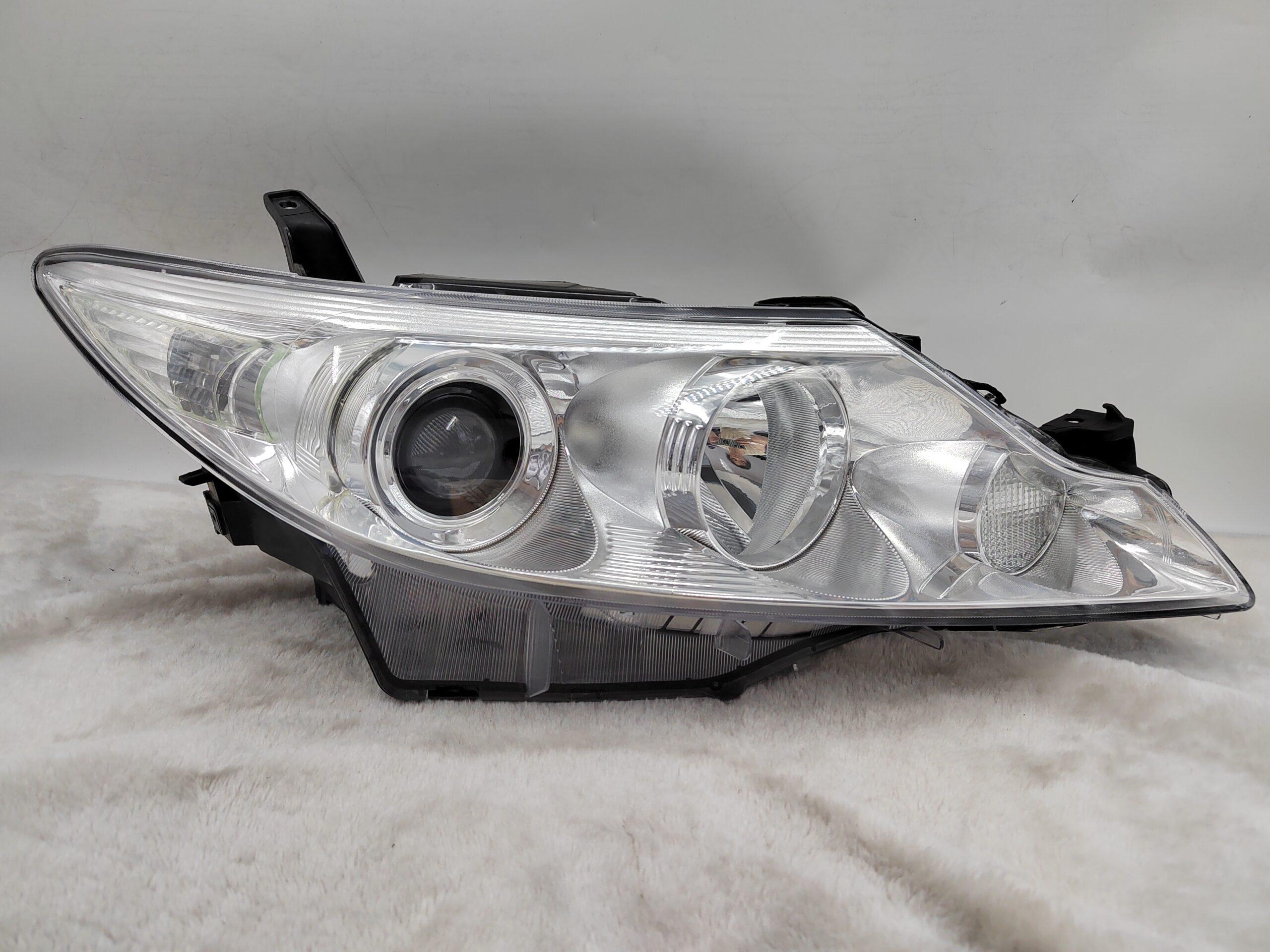 TOYOTA TARAGO/PREVIA ESTIMA 2009-2019 LENS HALOGEN R.H.S HEADLIGHT ASSEMBLY