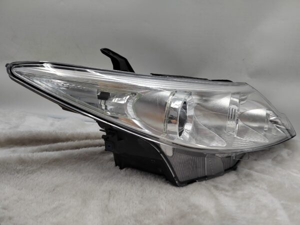 TOYOTA TARAGO/PREVIA ESTIMA 2009-2019 LENS HALOGEN R.H.S HEADLIGHT ASSEMBLY