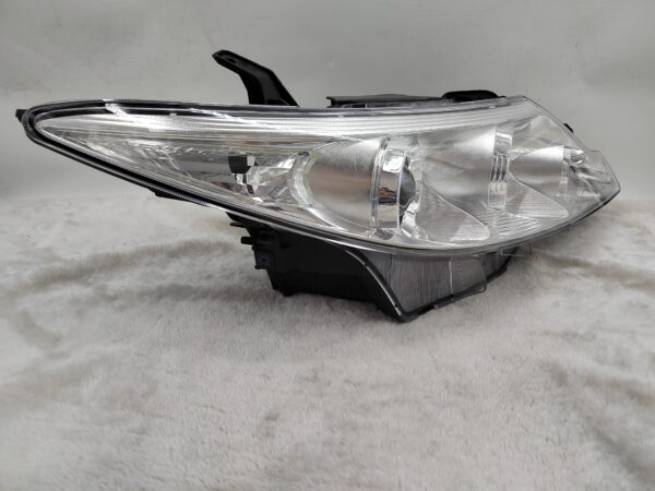 TOYOTA TARAGO/PREVIA ESTIMA 2009-2019 LENS HALOGEN R.H.S HEADLIGHT ASSEMBLY