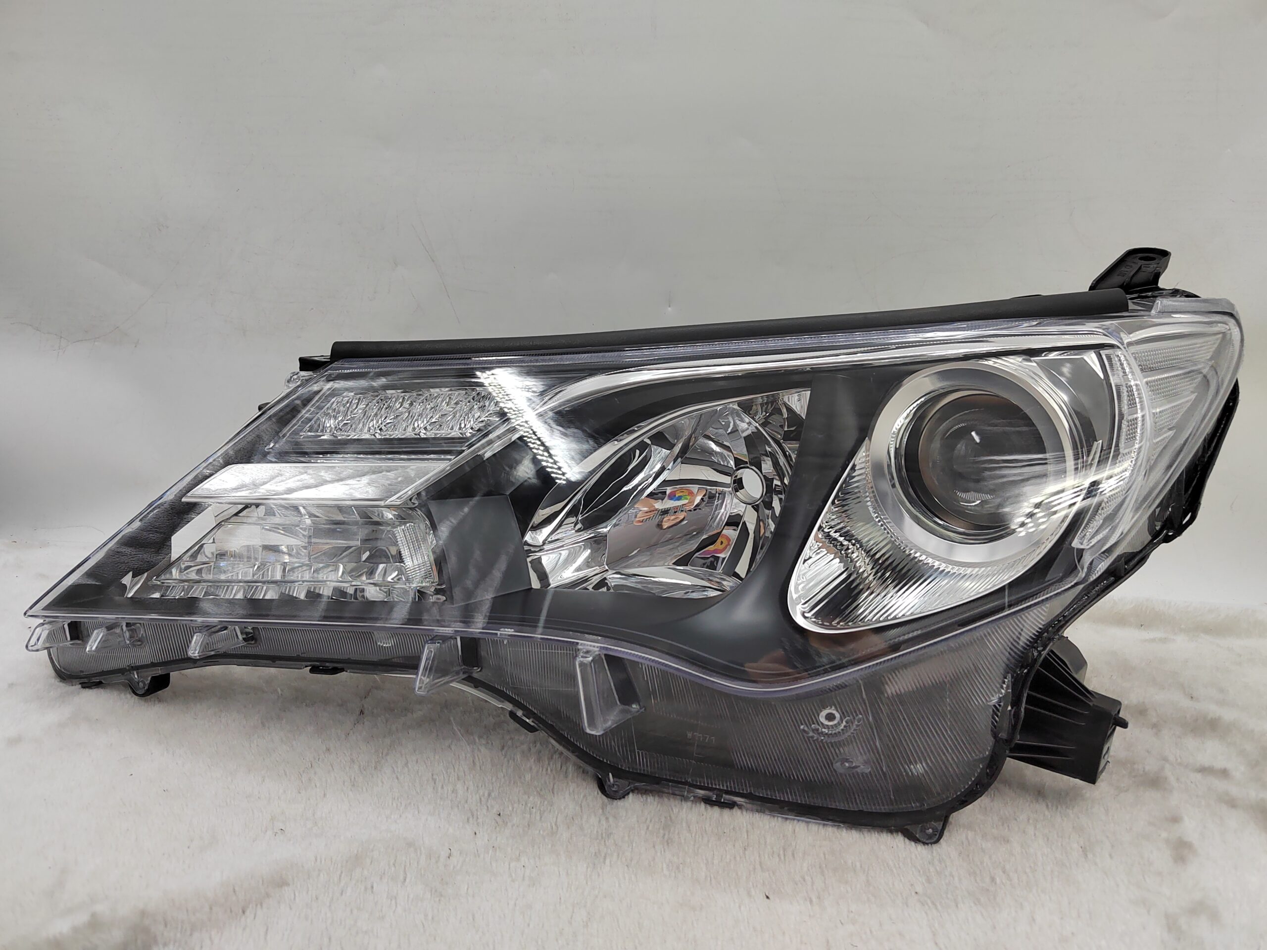 TOYOTA RAV4 IV XA40 2013-2015 HALOGEN L.H.S HEADLIGHT ASSEMBLY