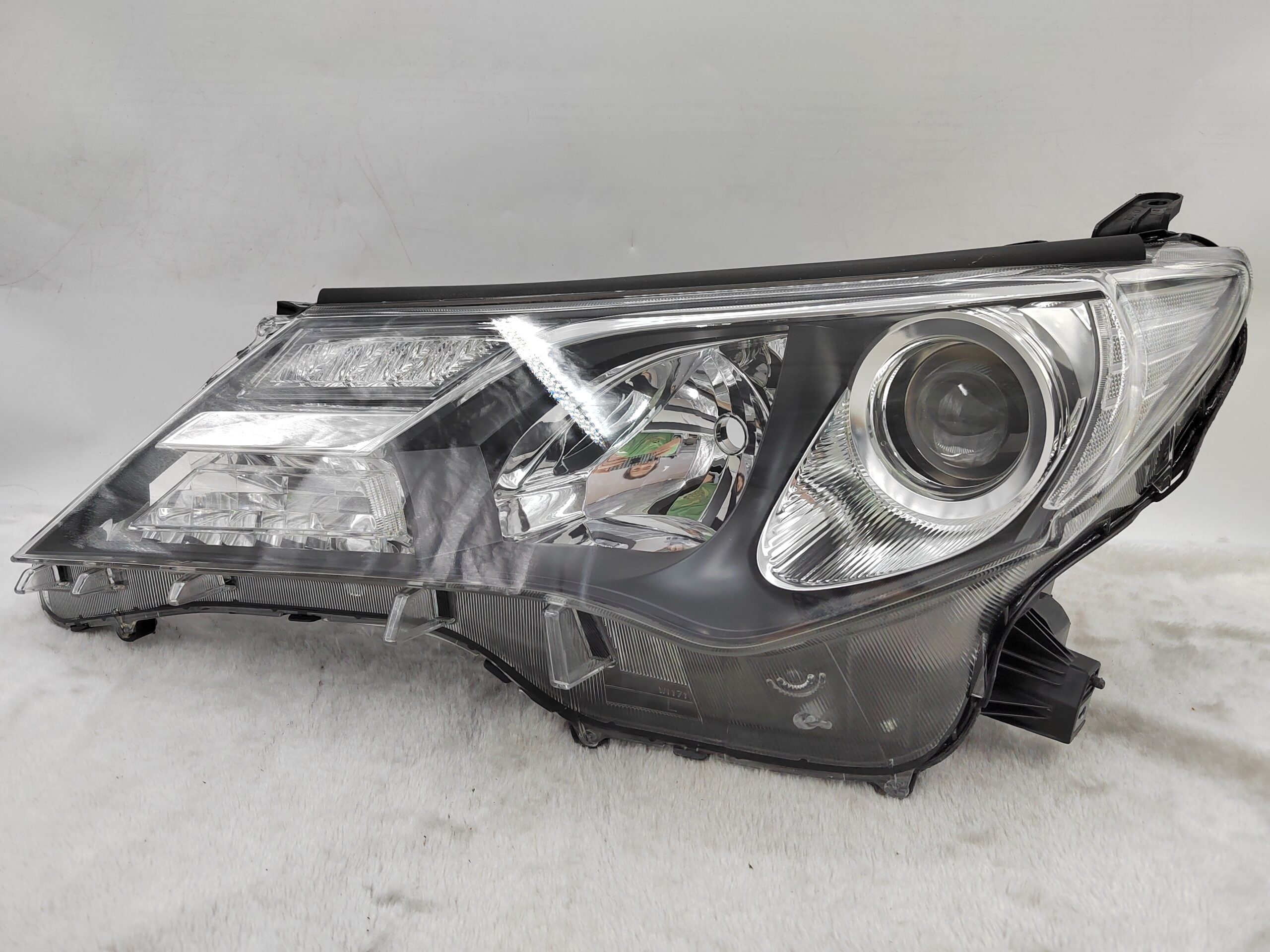 TOYOTA RAV4 IV XA40 2013-2015 HALOGEN L.H.S HEADLIGHT ASSEMBLY