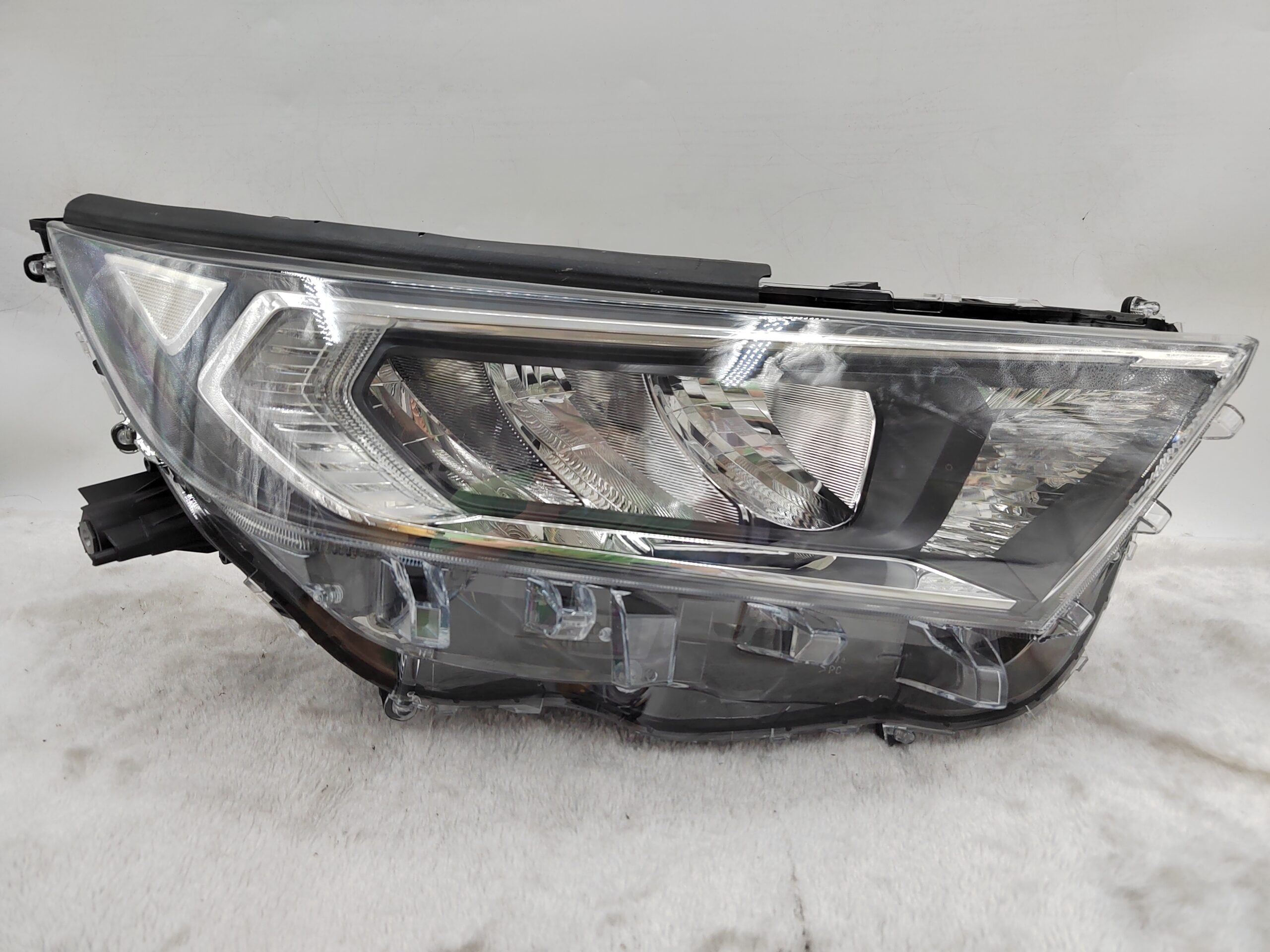 TOYOTA RAV4 V XA50 2019-2021 LED R.H.S HEADLIGHT ASSEMBLY