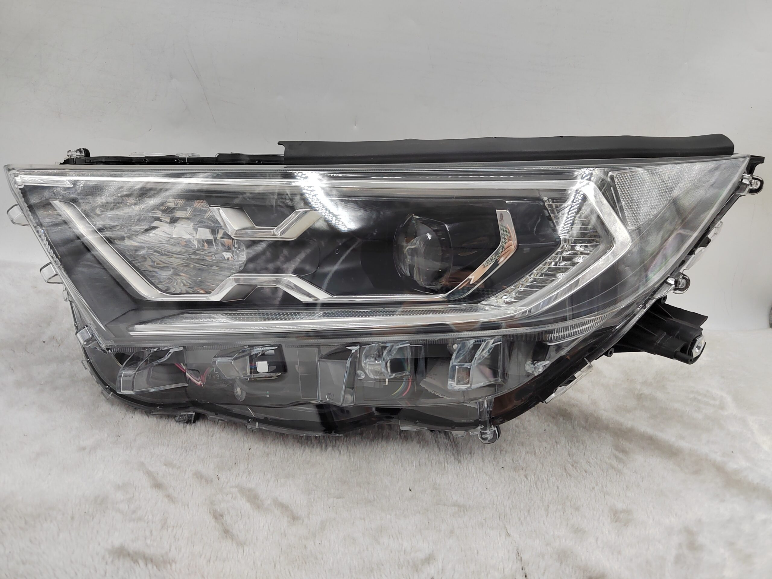 TOYOTA RAV4 V XA50 2019-2021 LENS LED L.H.S HEADLIGHT ASSEMBLY