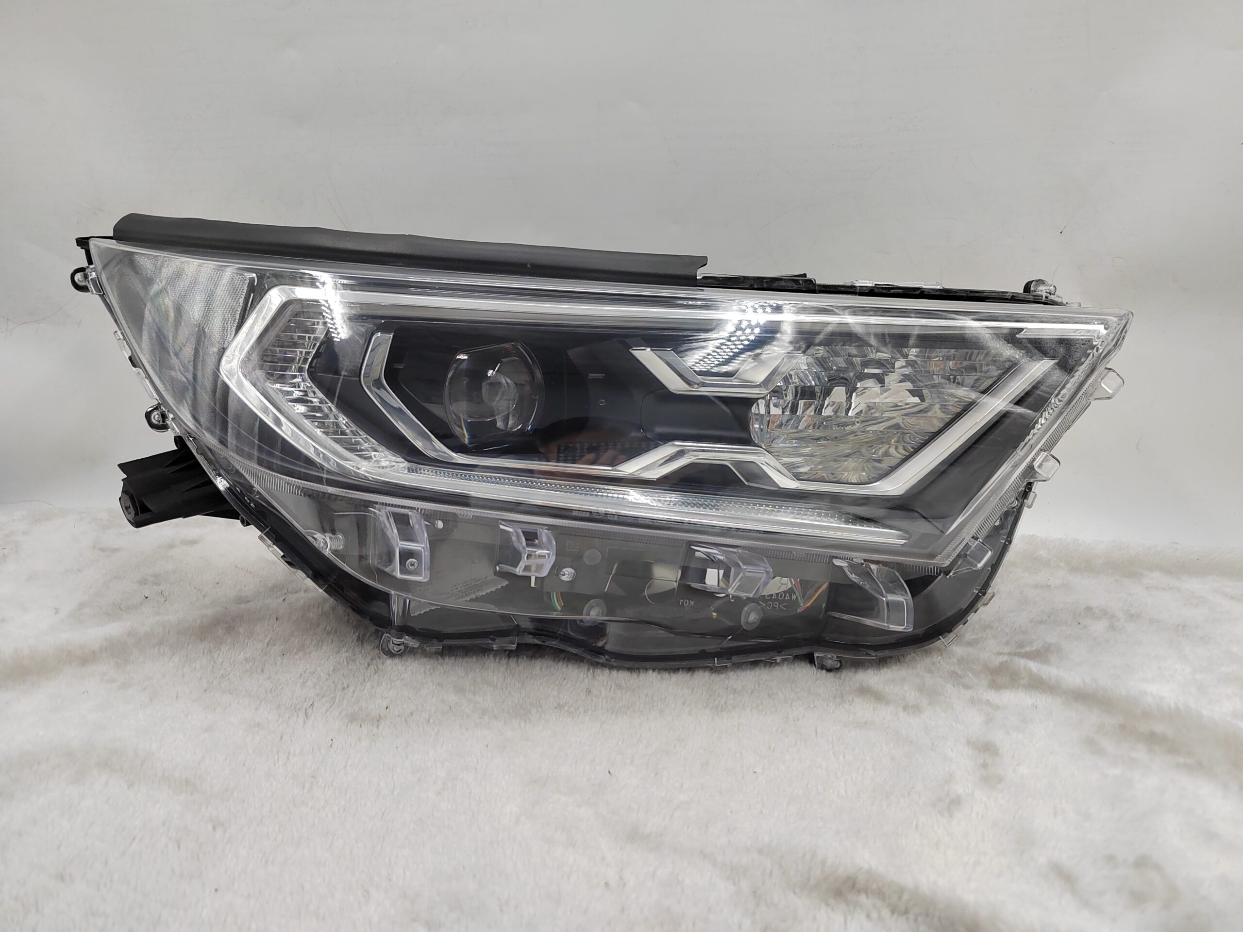 TOYOTA RAV4 V XA50 2019-2021 LENS LED R.H.S HEADLIGHT ASSEMBLY