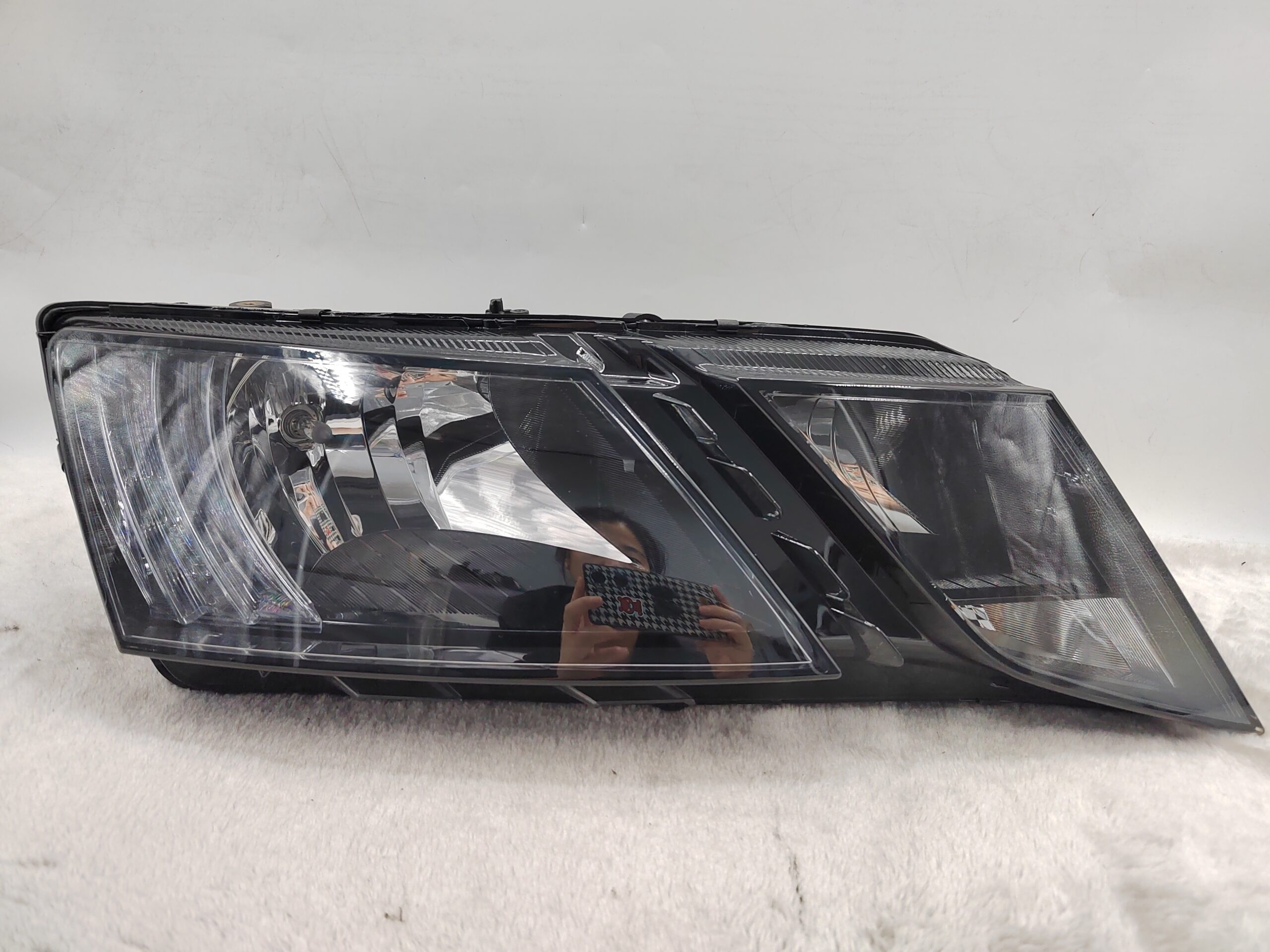 SKODA OCTAVIA 2018-2021 HALOGEN R.H.S HEADLIGHT ASSEMBLY